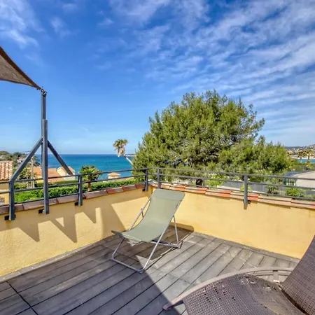 Semesterbostad Cosy House With Sea View *